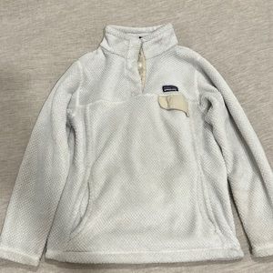 Girls Patagonia Re-Tool Snap-T Pullover, size M (10) white